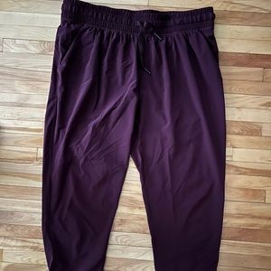 Like new lululemon joggers!